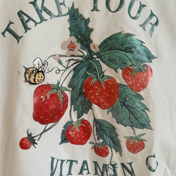 Graphic white strawberry top - Picture 2 of 2